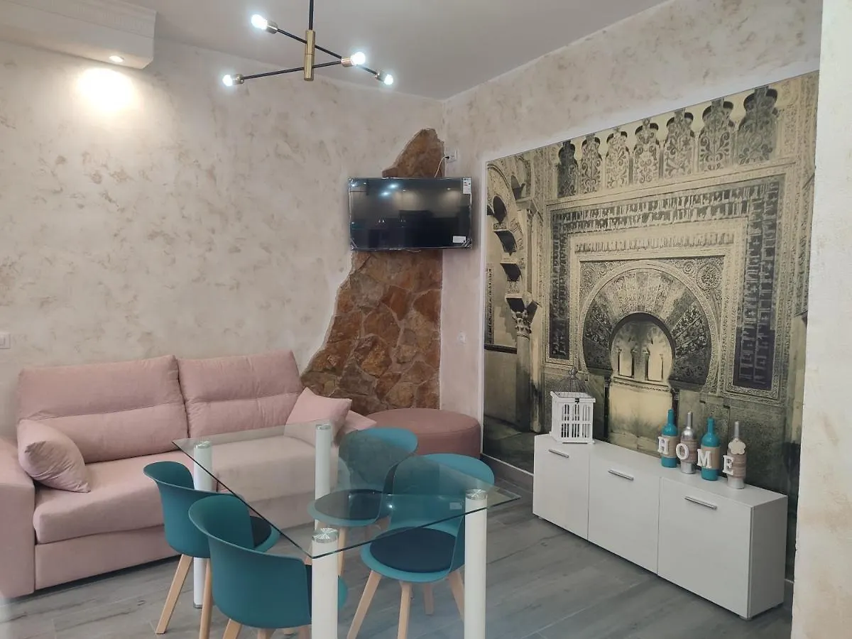 Sueños de Azahar Palacio Viana con wifi y parking gratuito para coche de longitud inferior a 4'700m Córdoba España