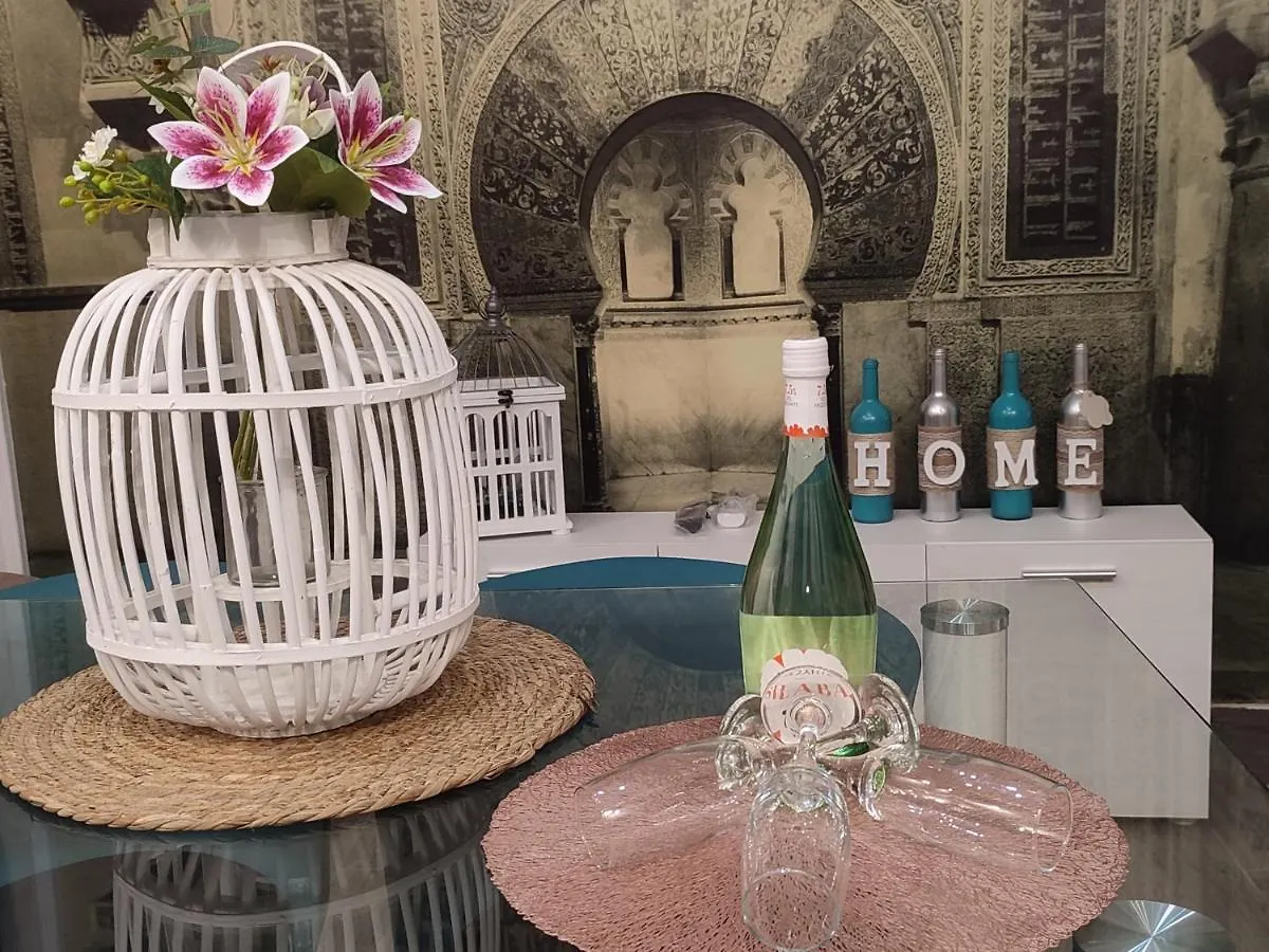 Apartamento Sueños de Azahar Palacio Viana con wifi y parking gratuito para coche de longitud inferior a 4'700m Córdoba