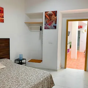 https://nerja-citycenter-bajo.hotelsinnerja.org